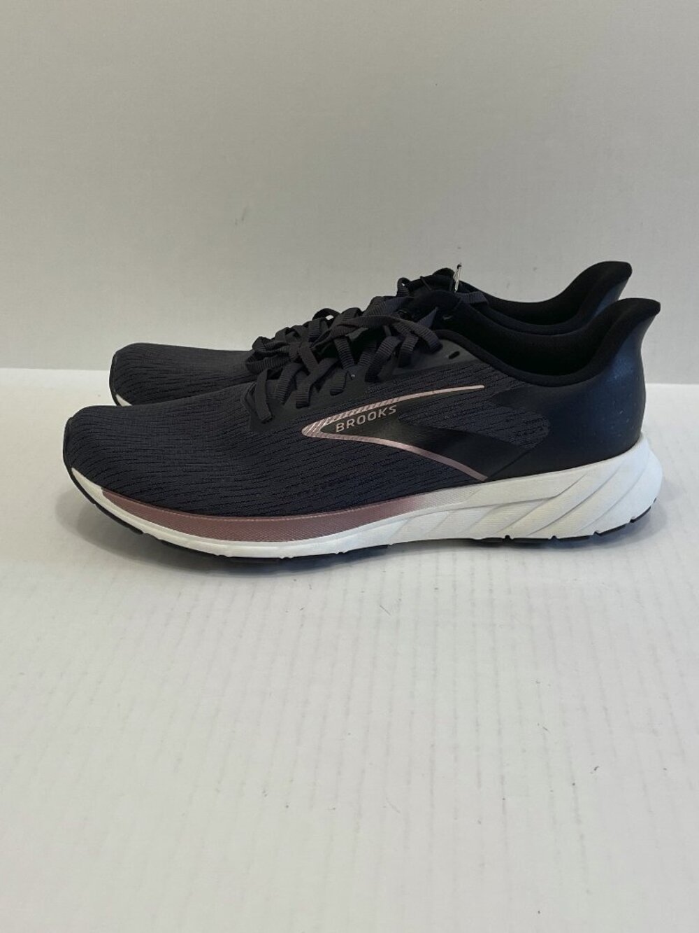 Brooks Anthem 7 Running Shoes Women's Size 11 Black Gray Rose Gold Breathable